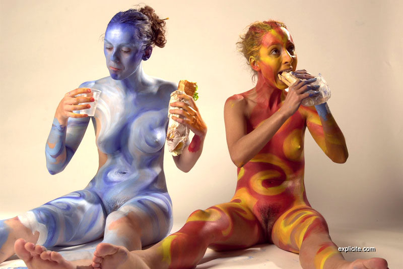 explicite-art/103-beautiful_bodypainting_session_spread_pee/6.jpg